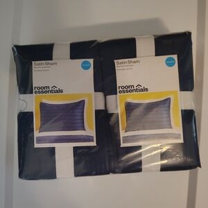 Room Essentials Dark Blue Pillow Shams